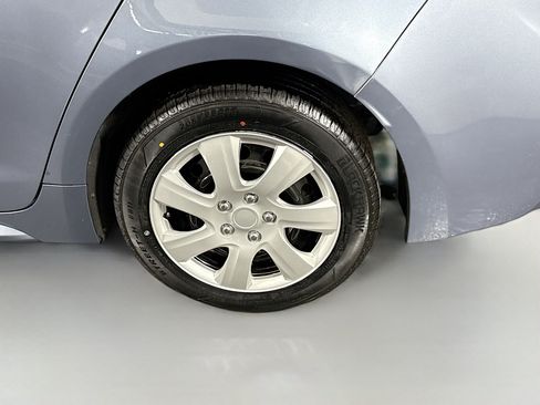 Used 2021 Toyota Corolla LE FWD image 36