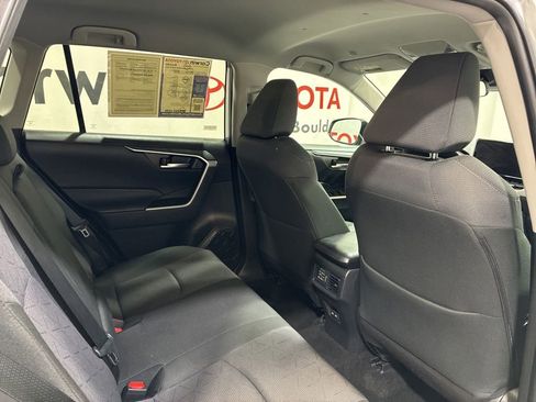 Used 2025 Toyota RAV4 XLE AWD/4WD image 16