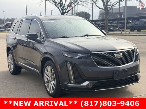 Used 2023 Cadillac XT6 Premium Luxury w/ Technology Package image 3