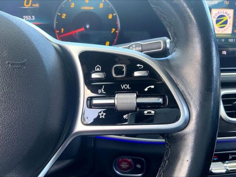 Used 2020 Mercedes-Benz GLE 350 4MATIC image 25