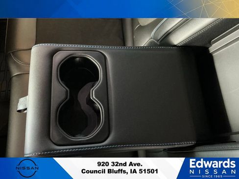 Used 2022 Jeep Grand Cherokee Trailhawk w/ Advanced Protech Group II AWD/4WD image 15
