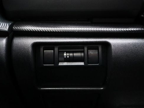 Used 2024 Subaru Crosstrek 2.0i Premium image 32