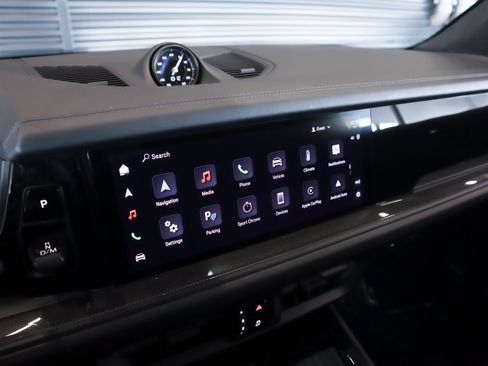 Certified 2025 Porsche Cayenne GTS AWD/4WD image 21