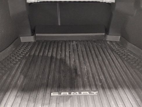 Used 2023 Toyota Camry XLE image 33