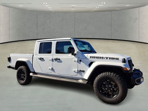 New 2025 Jeep Gladiator High Tide image 3