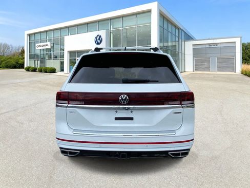 Certified 2024 Volkswagen Atlas SEL Premium R-Line AWD/4WD image 4