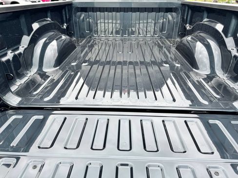 New 2026 RAM 1500 Big Horn w/ Night Edition AWD/4WD image 9