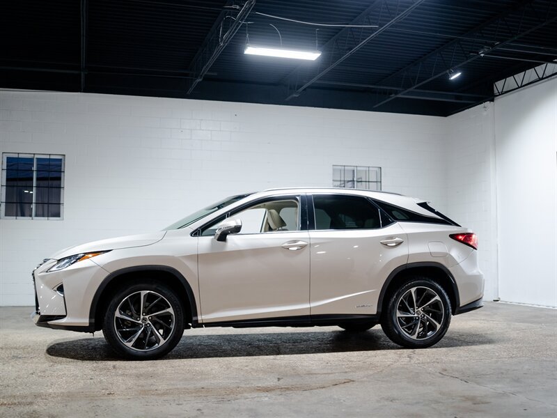 Used 2018 Lexus RX 450h AWD w/ Luxury Package image 19