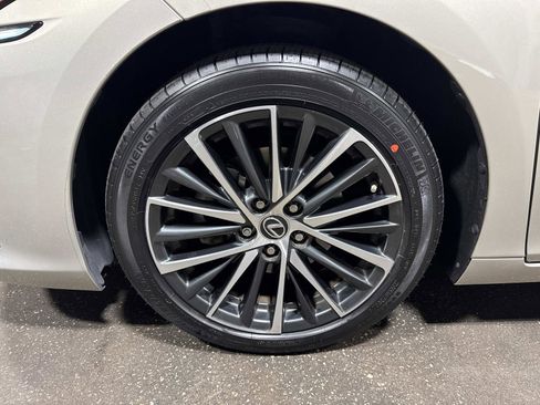 Certified 2023 Lexus ES 350 w/ Premium Package image 10