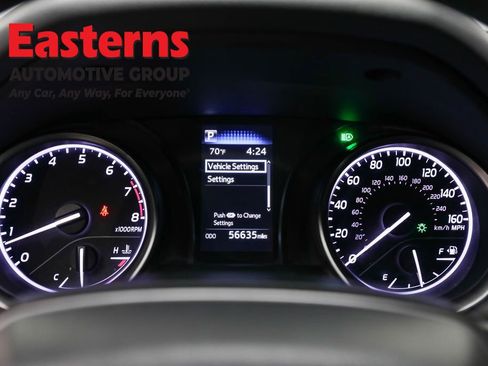 Used 2023 Toyota Camry SE image 18