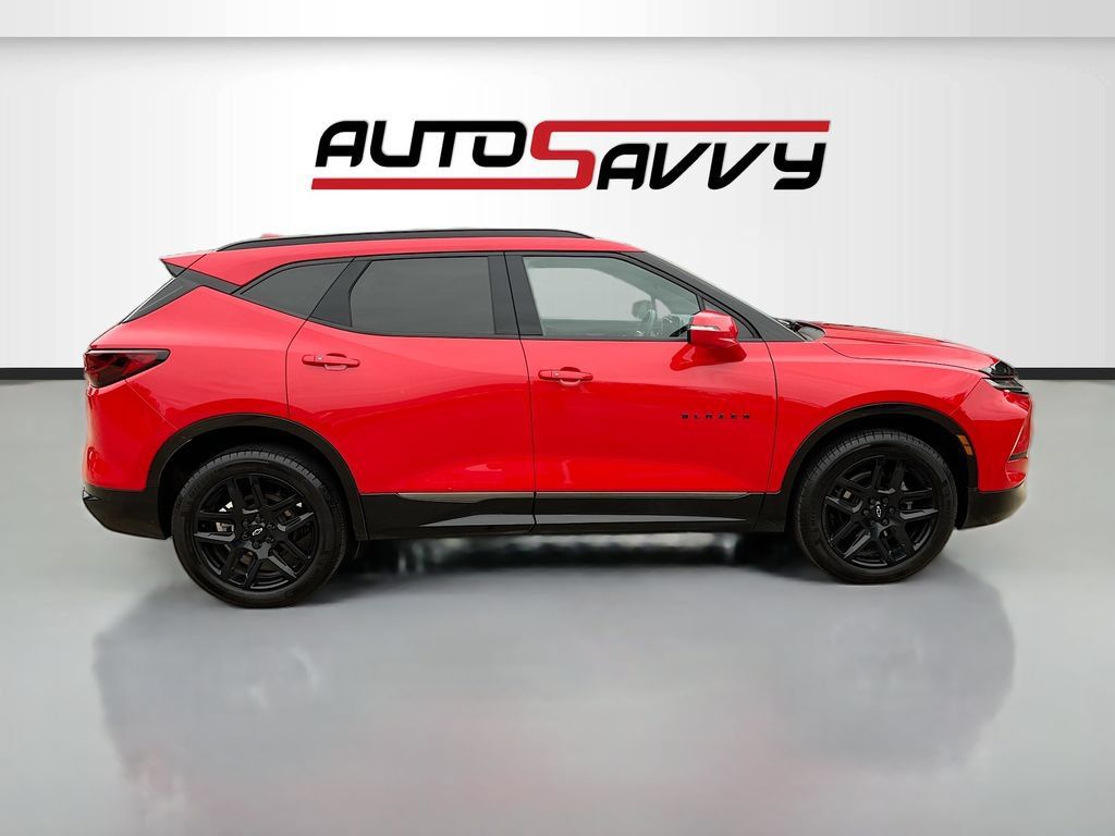 Used 2024 Chevrolet Blazer RS w/ Driver Confidence II Package AWD/4WD image 8