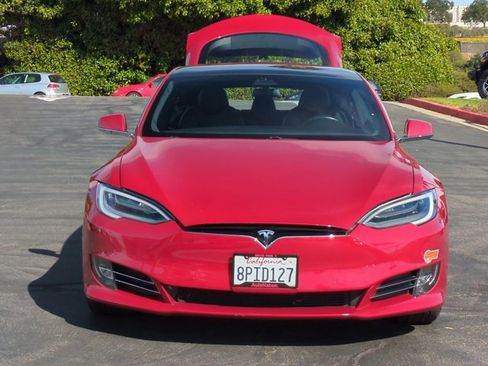 Used 2020 Tesla Model S Long Range Plus image 2