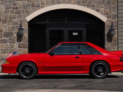 Used 1993 Ford Mustang Cobra RWD image 3