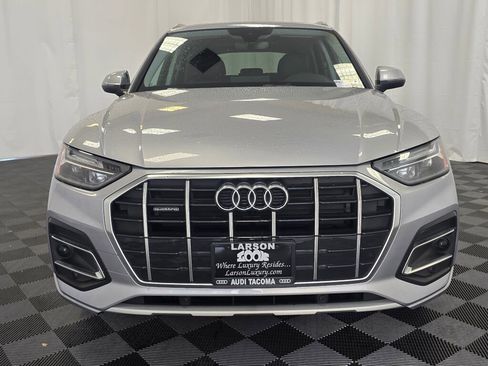 Used 2023 Audi Q5 2.0T Premium w/ Convenience Package image 9