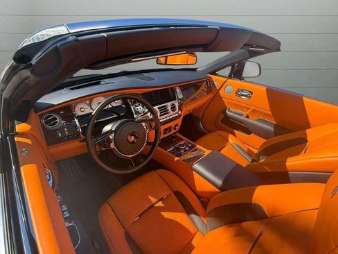 Used 2018 Rolls-Royce Dawn image 47