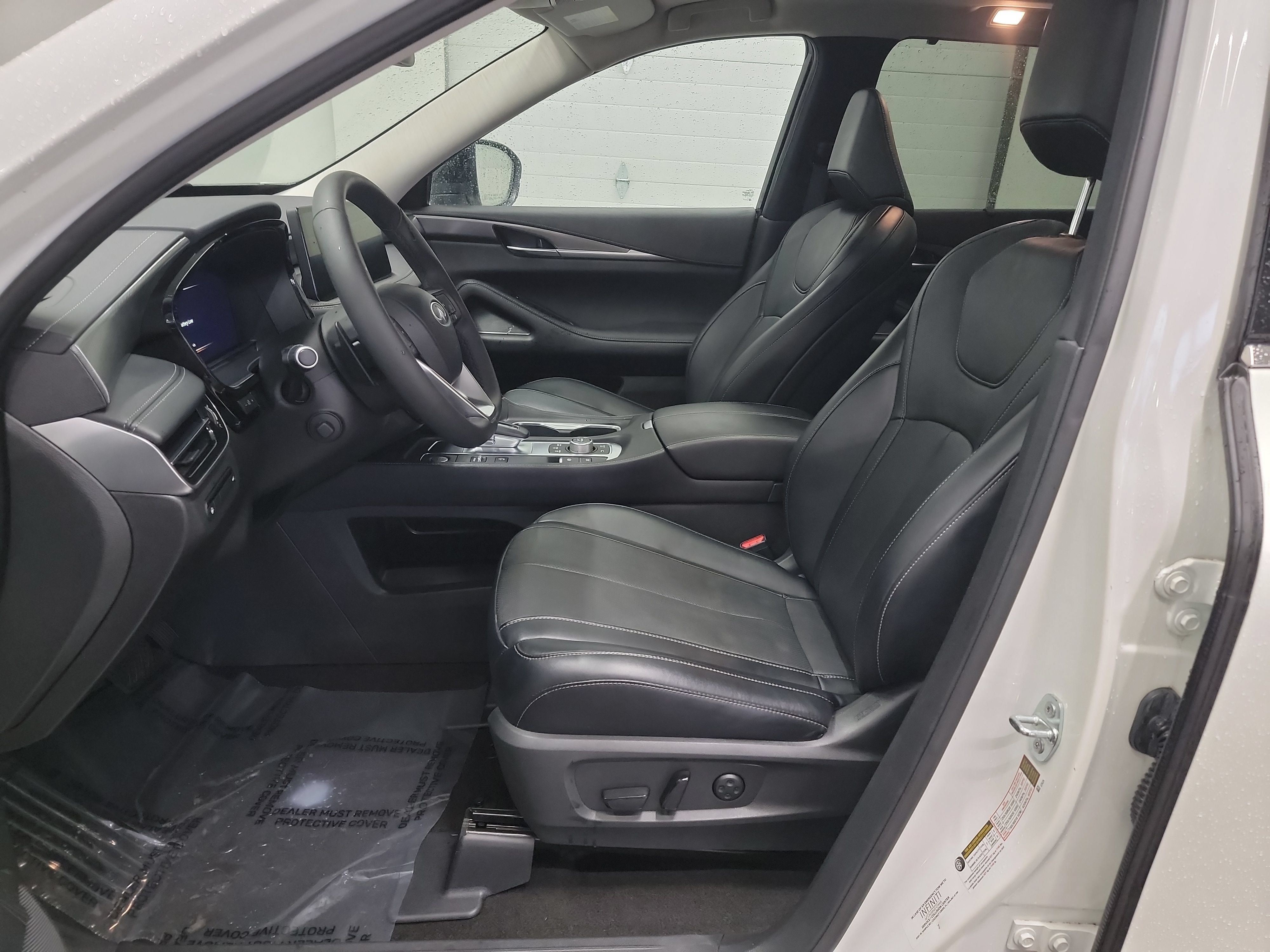Used 2023 INFINITI QX60 Luxe w/ Cargo Package AWD/4WD image 12