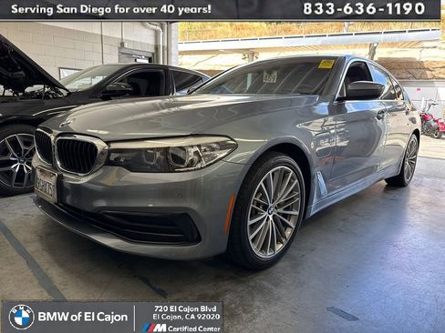 Used 2020 BMW 530e w/ Premium Package image 1