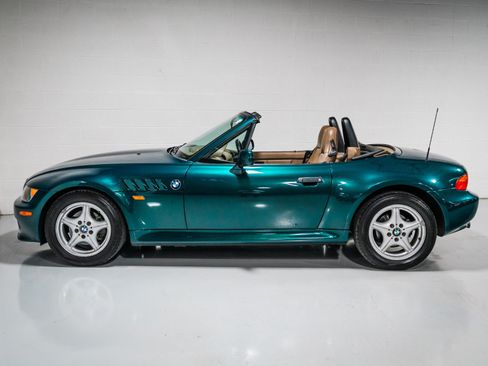 Used 1999 BMW Z3 2.5i RWD image 6