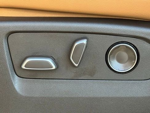 New 2026 Cadillac Escalade Luxury w/ LPO, Radiant Package image 20