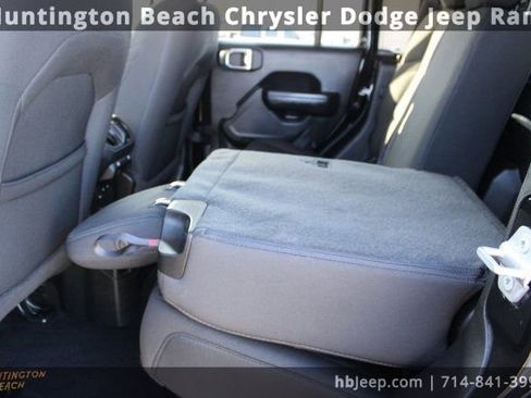 Used 2022 Jeep Gladiator Sport image 49
