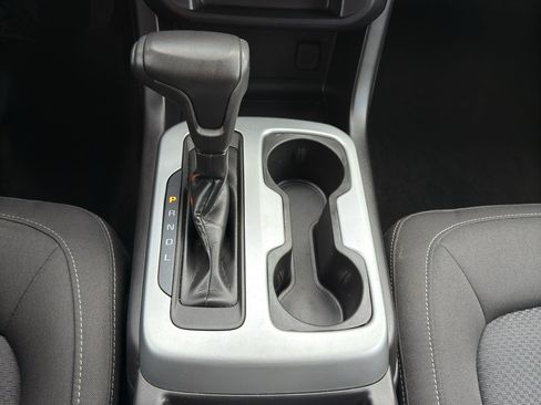 Used 2017 Chevrolet Colorado LT w/ LT Convenience Package RWD image 28