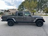 Used 2021 Jeep Gladiator Willys image 2