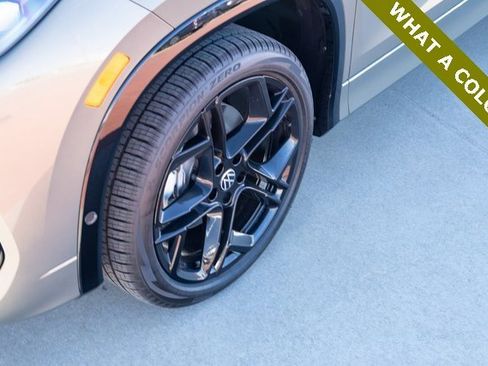 New 2026 Volkswagen Tiguan SE R-Line image 10