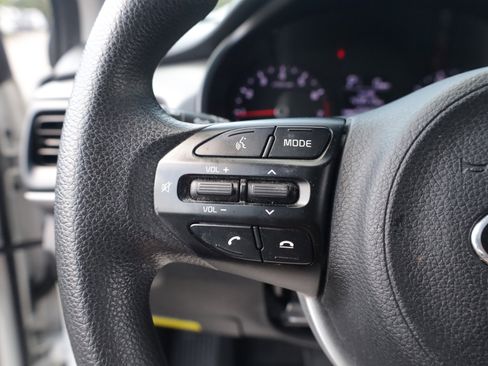 Used 2019 Kia Rio S FWD image 19