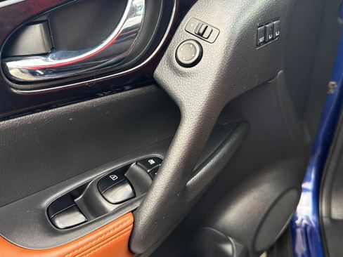 Used 2019 Nissan Rogue SL w/ Premium Package AWD/4WD image 21