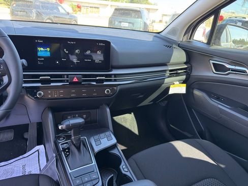 New 2026 Kia Sportage LX FWD image 20