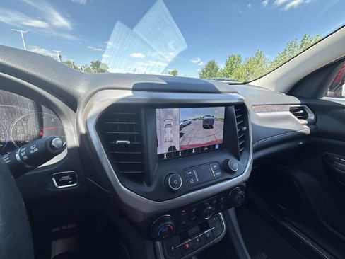 Used 2021 GMC Acadia Denali w/ Denali Technology Package FWD image 21