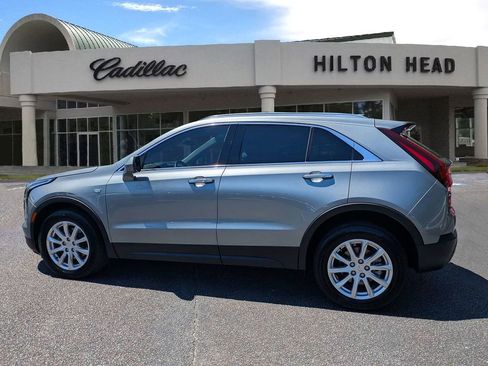 Certified 2023 Cadillac XT4 Luxury w/ Cold Weather Package FWD image 3
