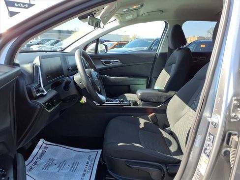 Used 2024 Kia Sportage LX image 20