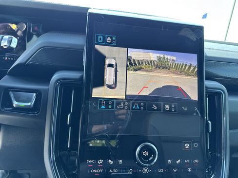 New 2026 GMC Yukon XL AT4 w/ AT4 Premium Plus Package image 25