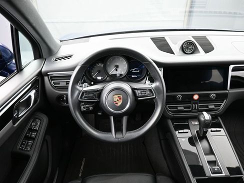 Certified 2023 Porsche Macan S AWD/4WD image 19