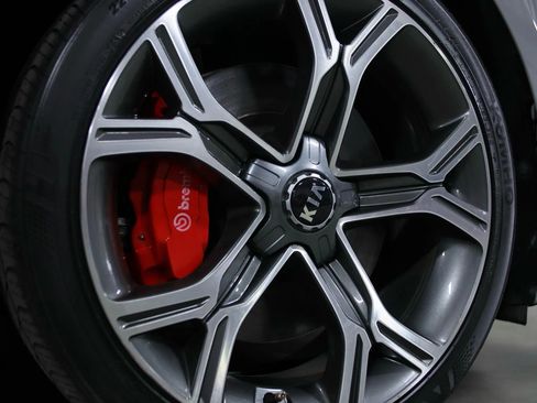 Used 2021 Kia Stinger GT1 image 10