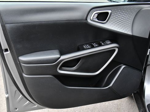 Used 2024 Kia Soul LX w/ Option Group 015 image 13