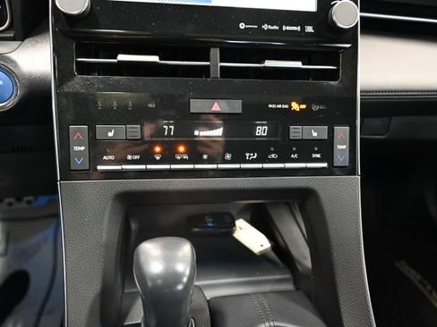 Used 2020 Toyota Avalon XSE w/ All Weather Liner Package image 17