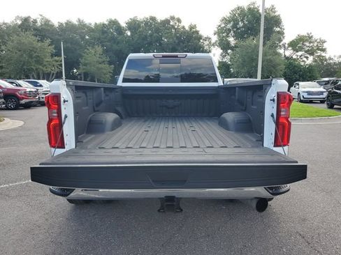 Used 2025 Chevrolet Silverado 3500 LT AWD/4WD image 10