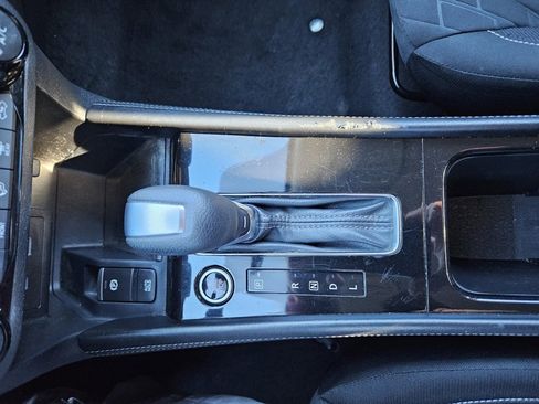 Used 2021 Nissan Kicks SV image 15