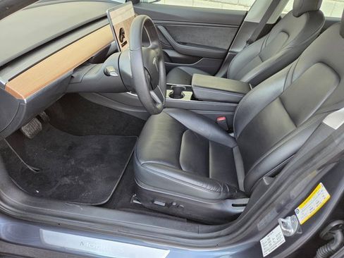 Used 2020 Tesla Model 3 Long Range image 18