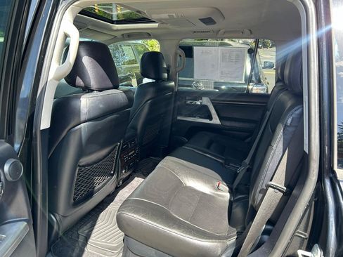 Used 2013 Toyota Land Cruiser AWD/4WD image 12