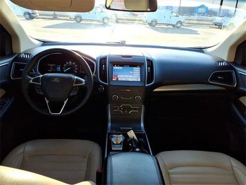Used 2019 Ford Edge SEL w/ Equipment Group 201A image 8