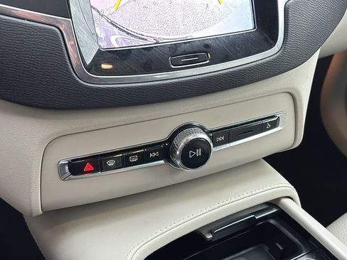 Certified 2023 Volvo XC90 B5 Core w/ Climate Package image 21