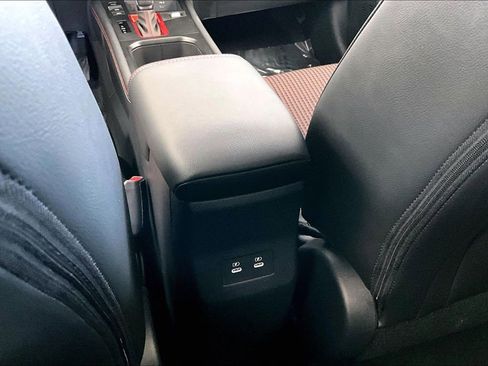 Used 2026 Nissan Kicks SR image 10