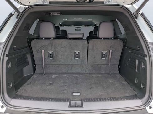 Used 2024 GMC Acadia Elevation w/ Luxury Package FWD image 12
