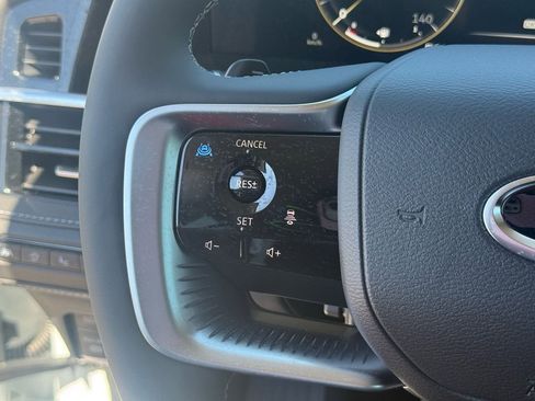 New 2026 INFINITI QX80 Luxe image 14