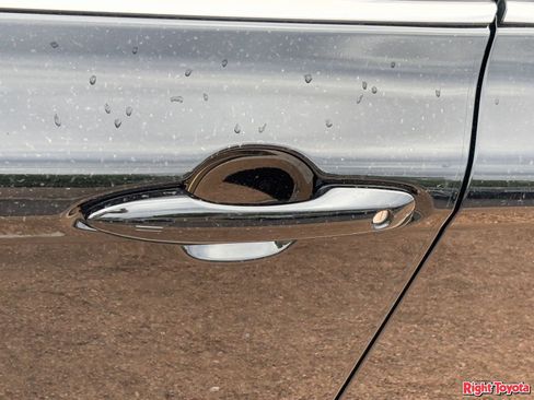 Used 2025 Toyota Camry XLE w/ Premium Plus Package image 10