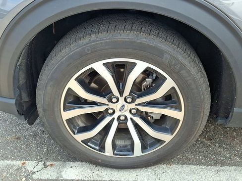 Used 2025 Ford Explorer ST-Line AWD/4WD image 5