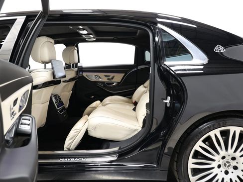 Used 2018 Mercedes-Benz Maybach S 560 4MATIC image 42